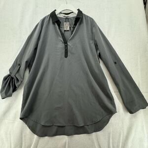Reaction Kenneth Cole Women’s Convertible Sleeve V-Neck Blouse grey & black sz L